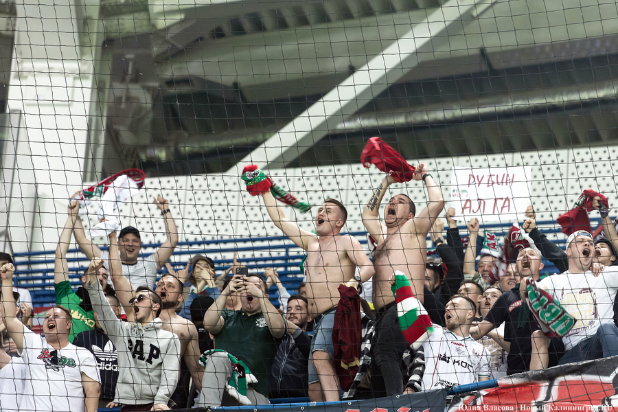 «Балтика» проиграла «Рубину», оба клуба вышли в Премьер-лигу: фоторепортаж «Нового Калининграда»
