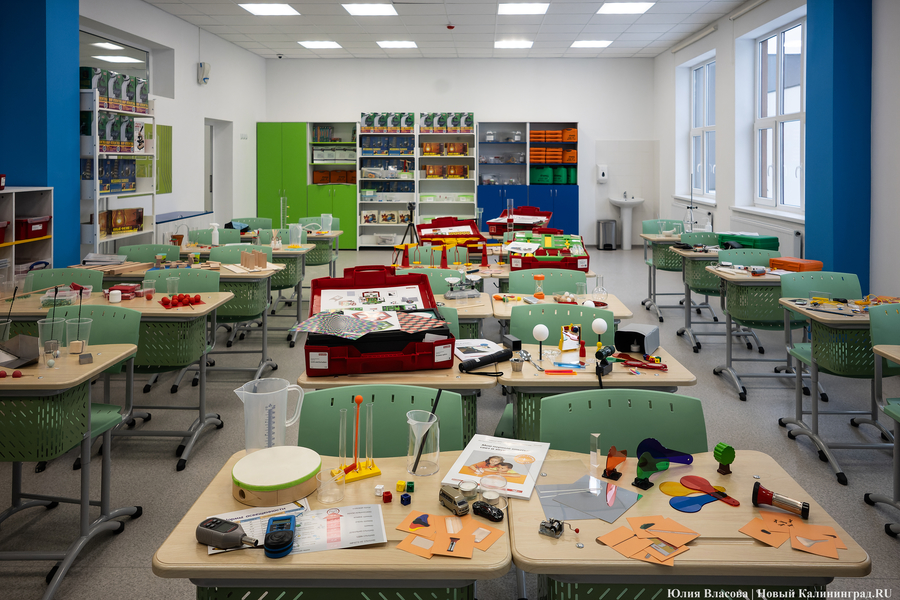 От дрона до 3D-принтера: в Калининграде открылась «школа для школы» на Каштановой аллее (фото)