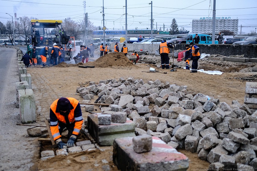 Временная брусчатка: как Киевскую готовят к техническому открытию движения (фото)