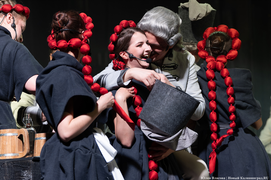 Два мира, две правды: в Музыкальном театре поставили мюзикл «Капитанская дочка» (фото)