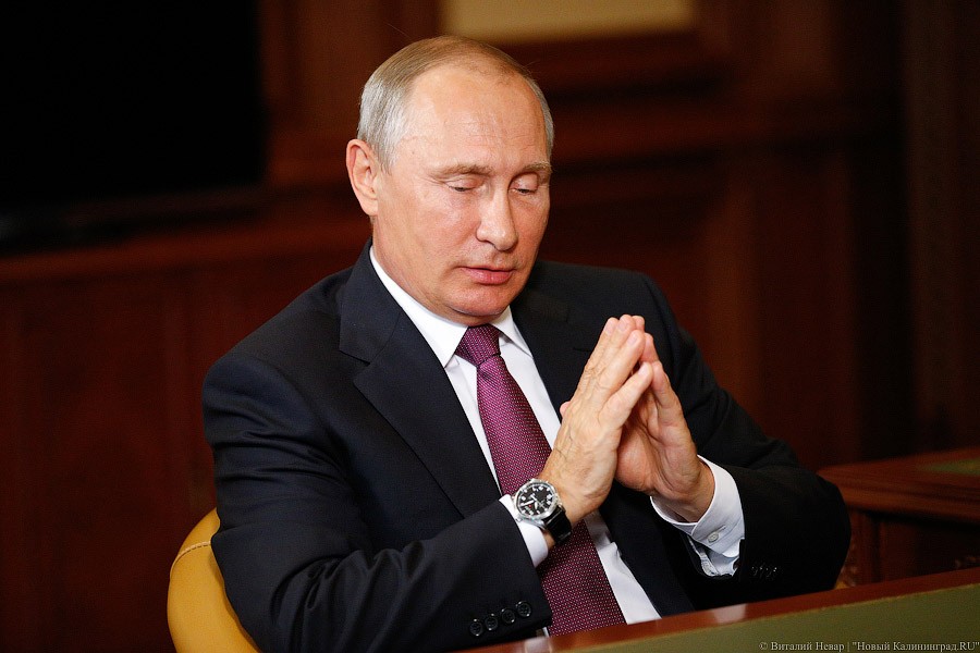 Путин пообещал не нарушать Конституцию и не идти на третий срок
